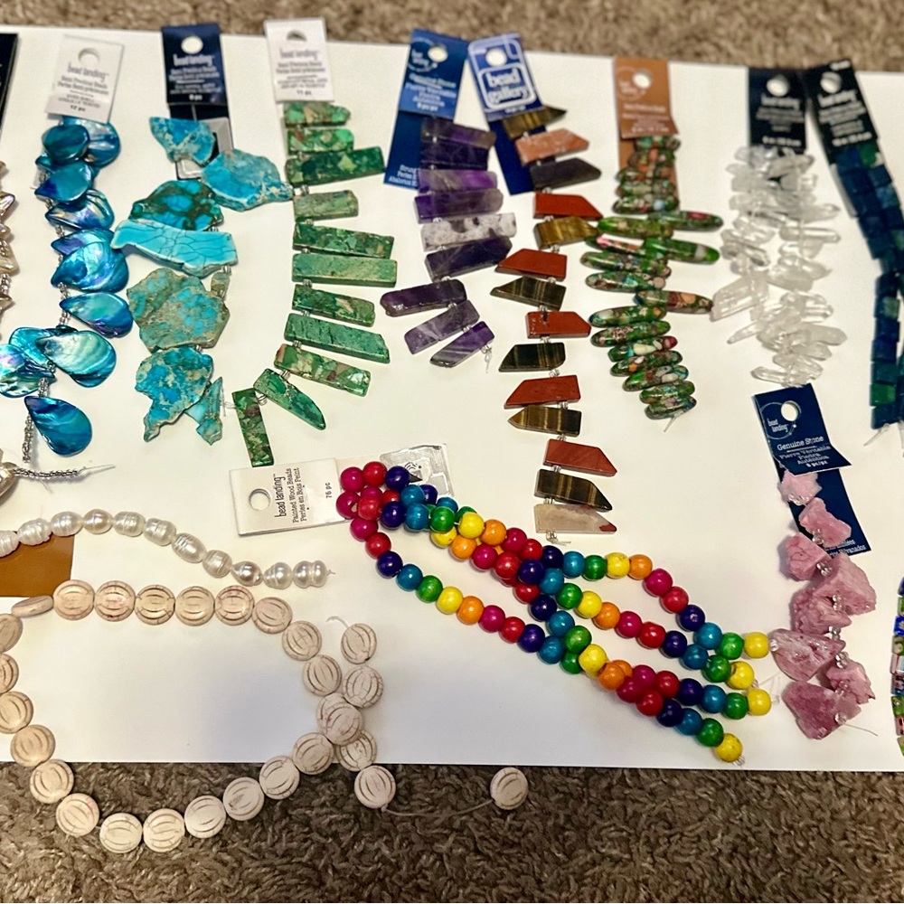 Huge Lot Jewelry making Beads craft michaels Charms    Metal stone